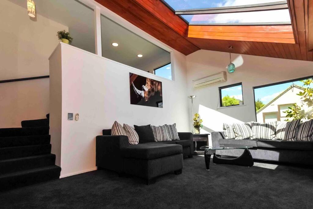 Stunning Home With Amazing Wakatipu Lake Views Queenstown Luaran gambar