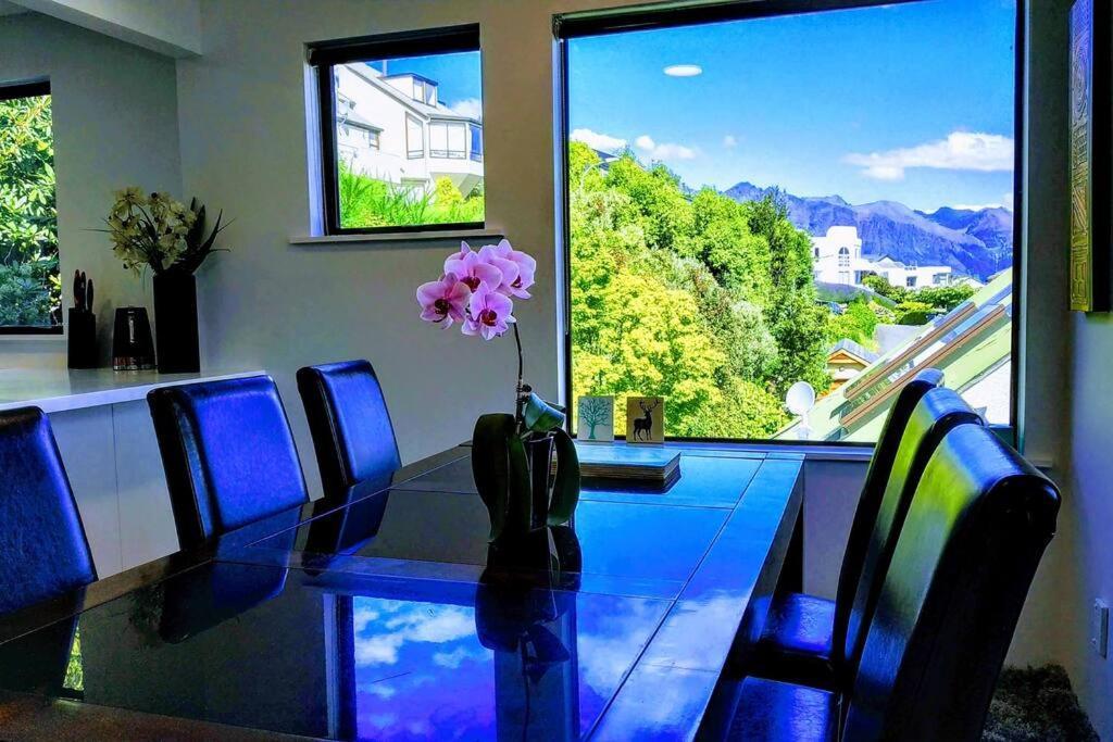 Stunning Home With Amazing Wakatipu Lake Views Queenstown Luaran gambar